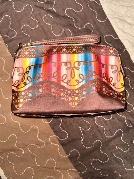 Catchfly Handbags - Catchfly Multicolor Wristlet Cosmetic Bag
